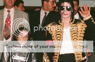 Omer bhatti liten 568334a Fotos do novo filho de Michael Jackson: Omer Bhatti