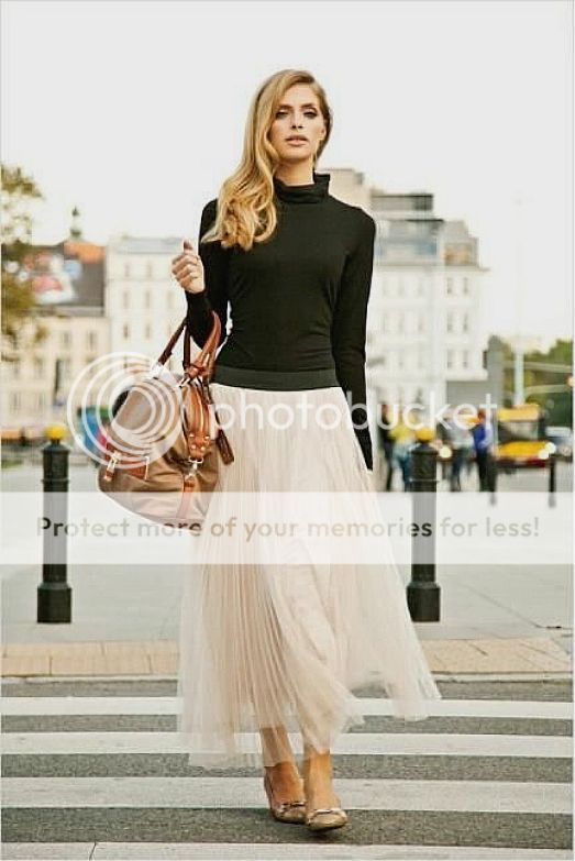 street style wearing a long skirt summer 2014